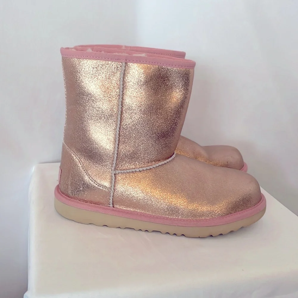 UGG boots size 6 metallic rose gold‎ trimmed in pink with tan soles